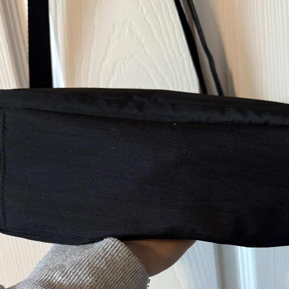 Baggallini Black Shoulder Bag EUC - Picture 9 of 13